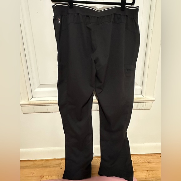 Greys Anatomy Black Scrub Set - Picture 3 of 8